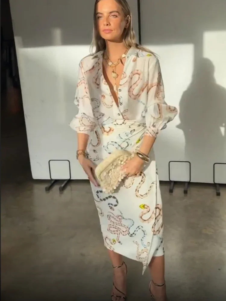 Conjunto Camisa Saia Envelope Estampado Snakes