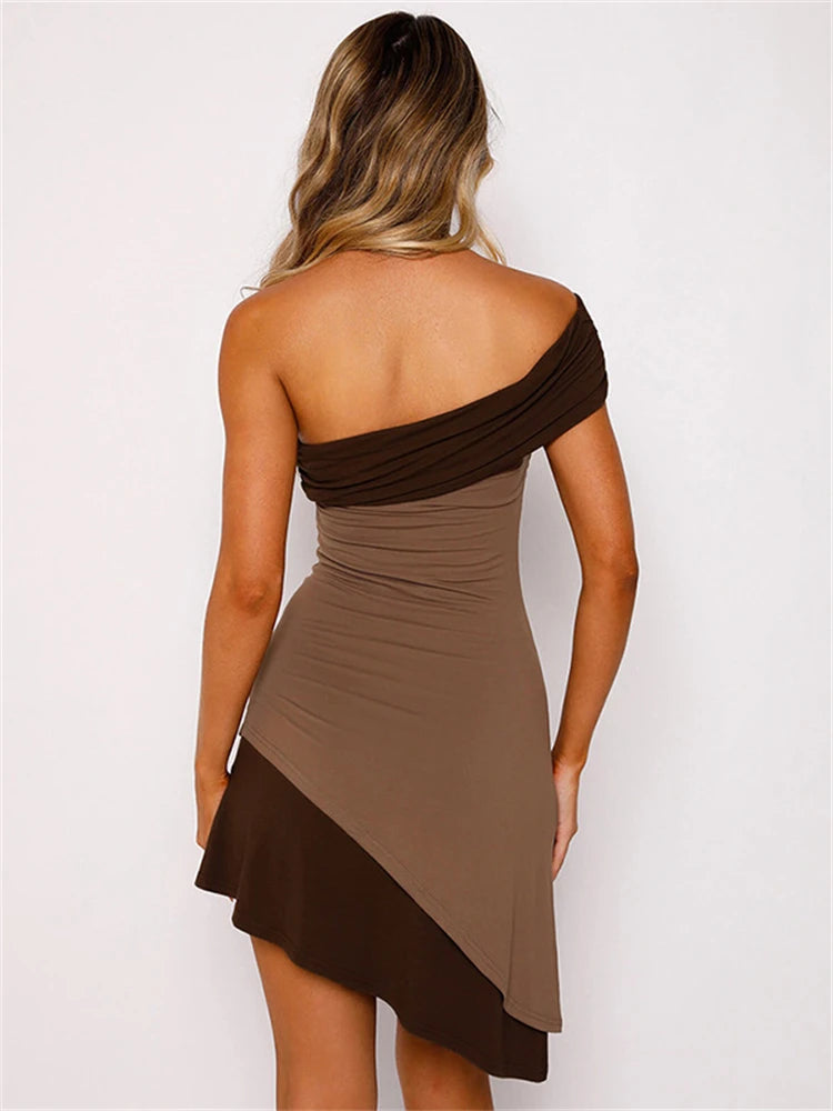 Vestido Curto Assimétrico Marrom