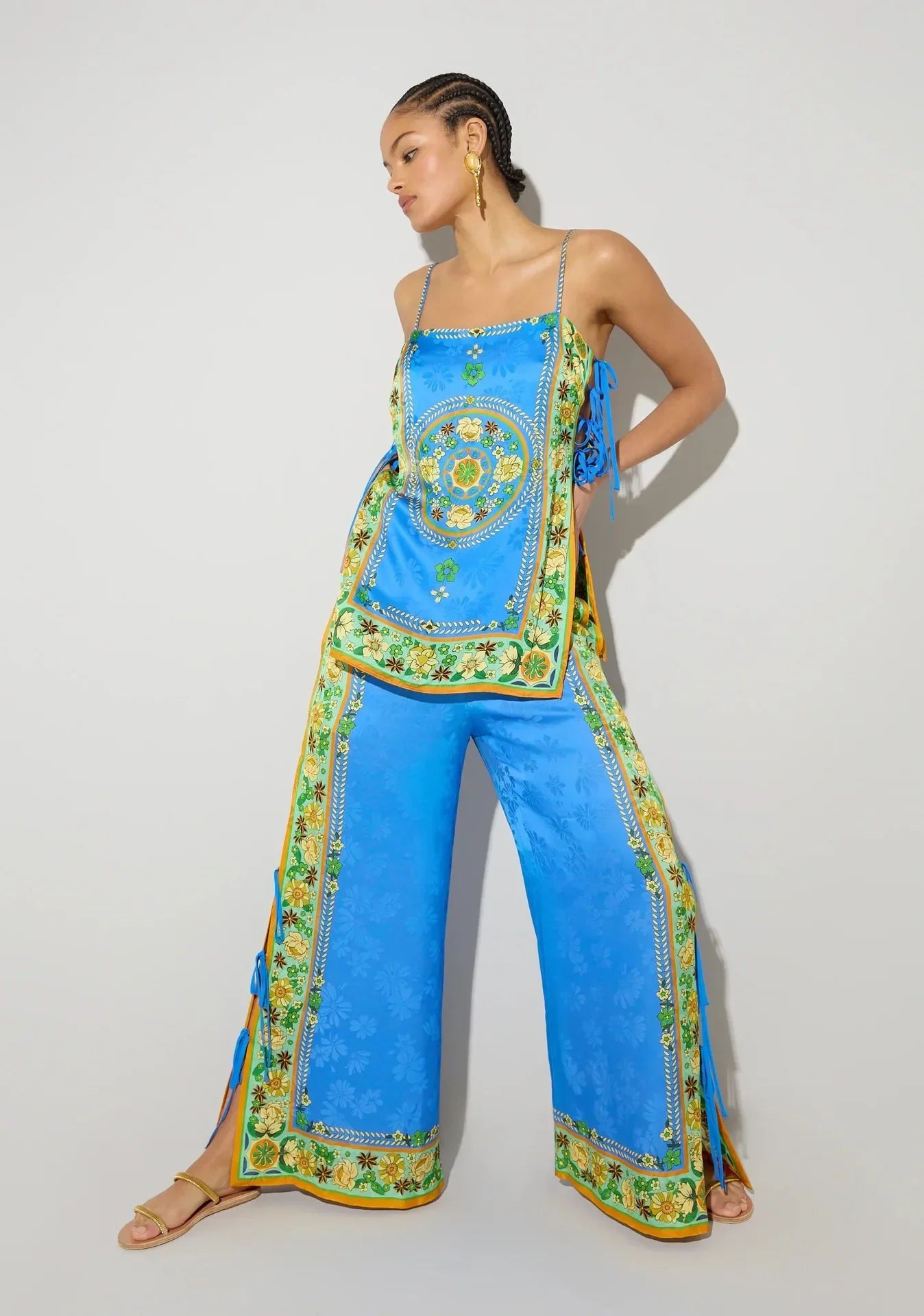 Conjunto Feminino Camiseta e Calça Estampado Seda Anika