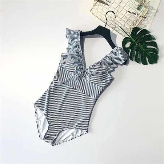 Maiô Listrado Babados Marina