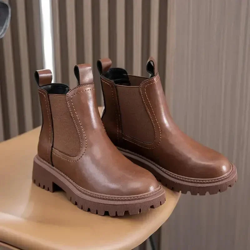 Bota Chelsea Peluciada Tratorada