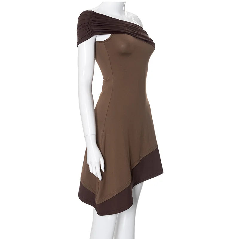 Vestido Curto Assimétrico Marrom