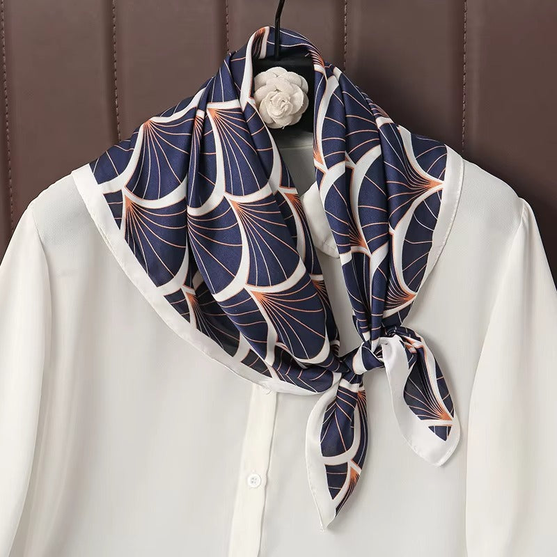Lenço Estampado Toque de Seda Pavone