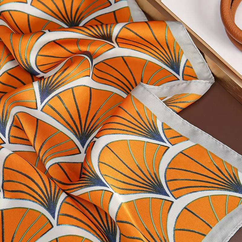 Lenço Estampado Toque de Seda Pavone